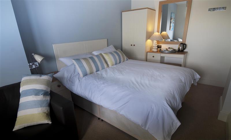 The Paris Hotel Coverack Exterior foto